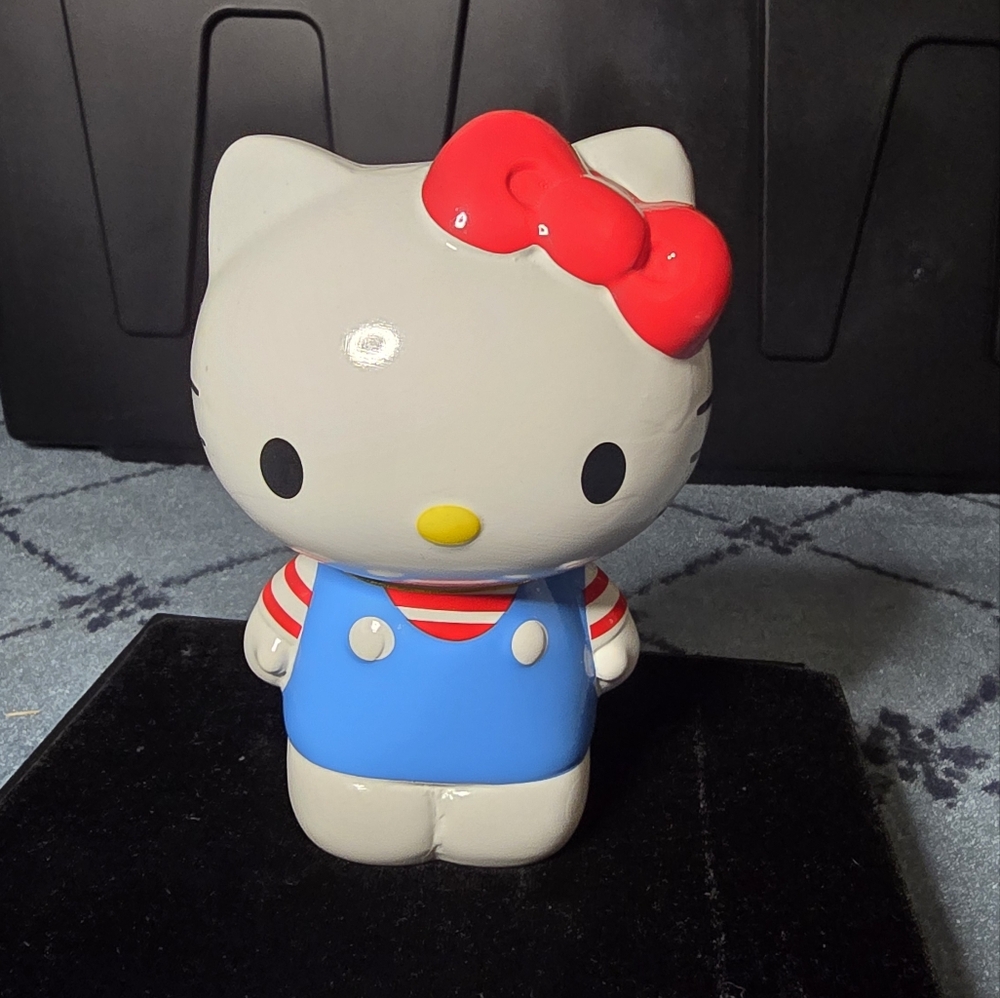 Hello Kitty Red Bow Pencil Cup NWT